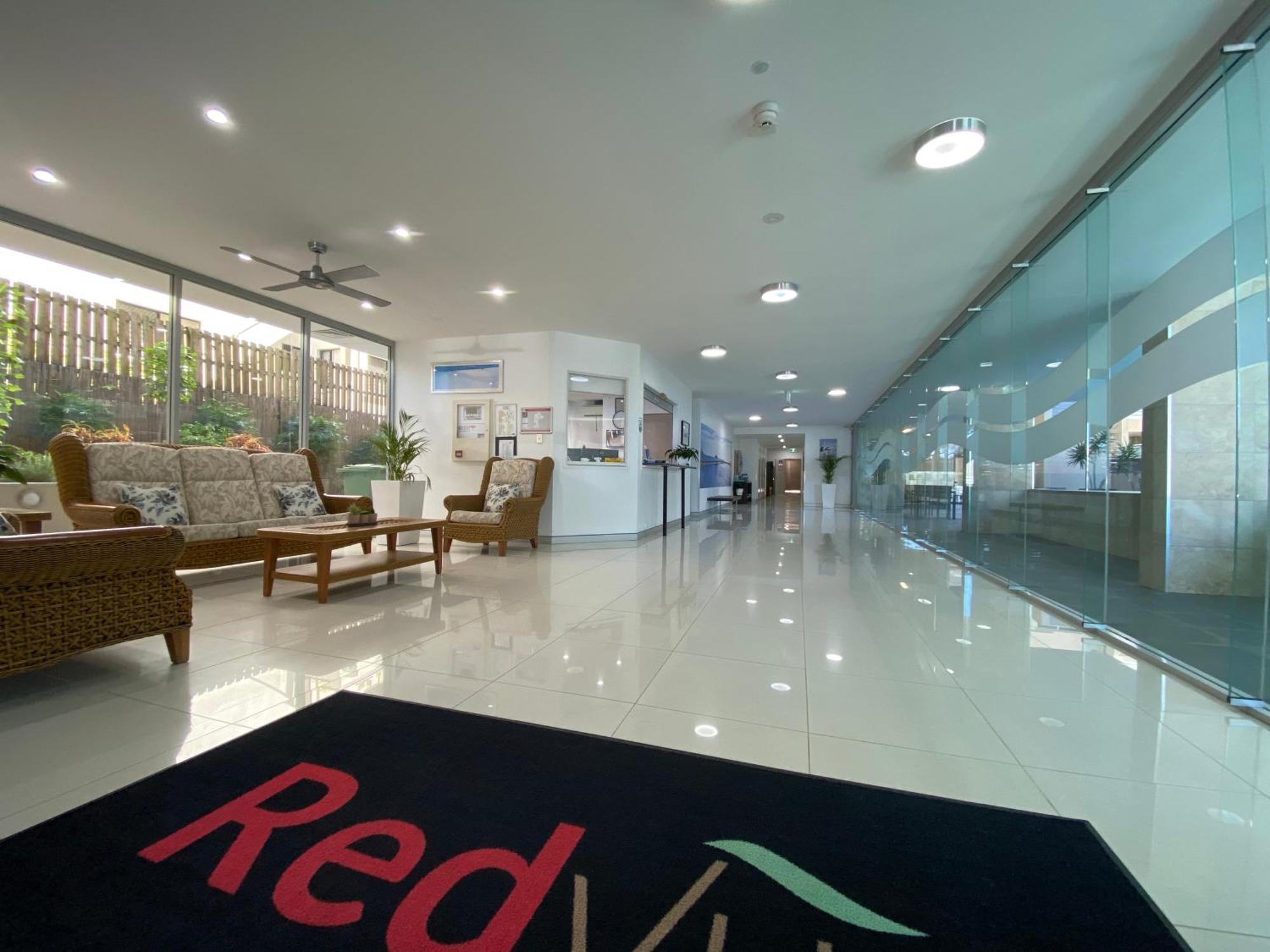 Redvue Holiday Apartments เรดคลิฟฟ์ ภายนอก รูปภาพ