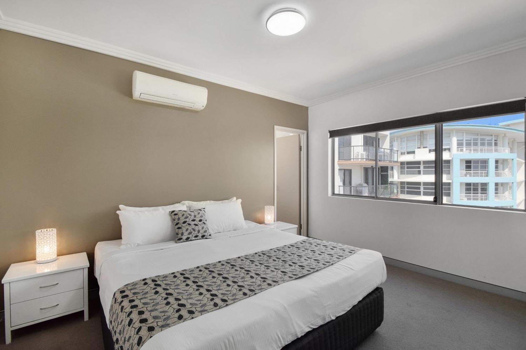 Redvue Holiday Apartments เรดคลิฟฟ์ ภายนอก รูปภาพ