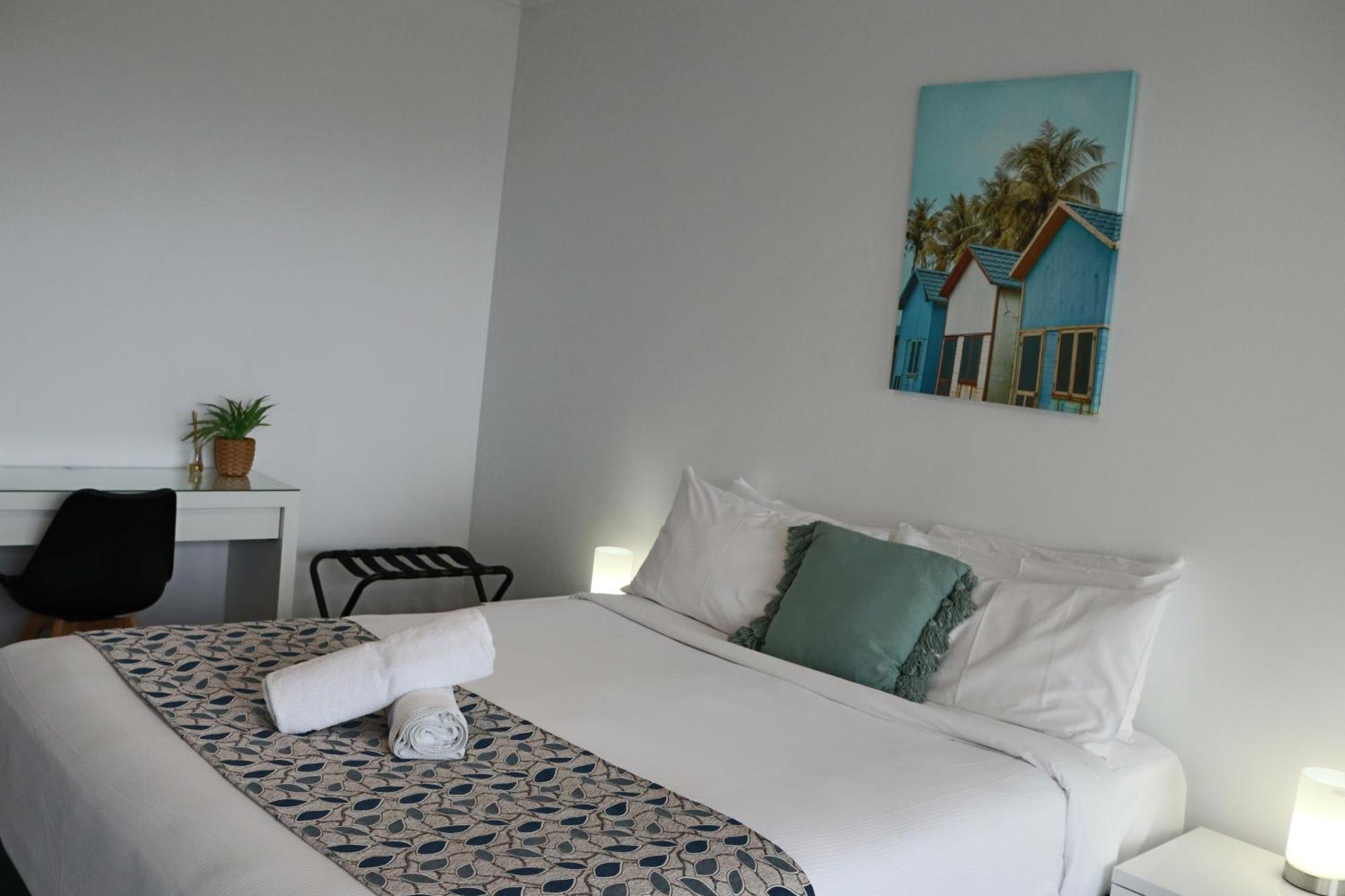 Redvue Holiday Apartments เรดคลิฟฟ์ ภายนอก รูปภาพ