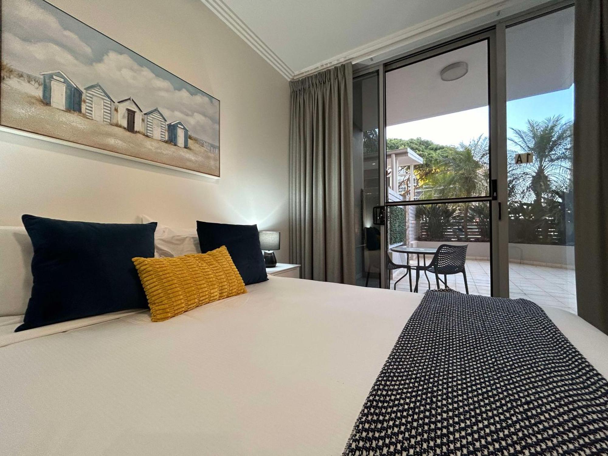 Redvue Holiday Apartments เรดคลิฟฟ์ ภายนอก รูปภาพ